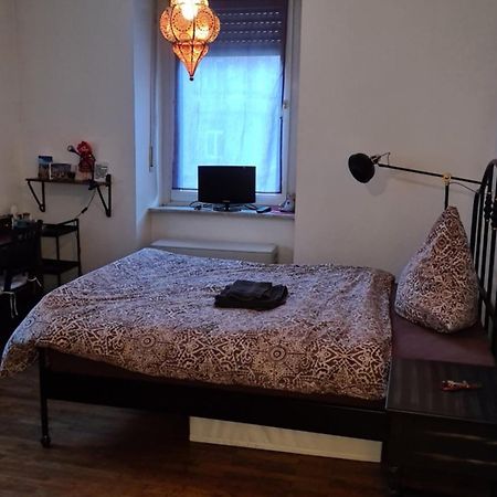 Gemuetliches Zimmer In Einer Altbauwohnung In Der Stadt Würzburg Eksteriør bilde
